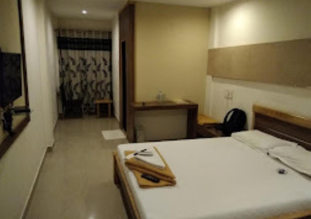 Hotel Jaltarang Kalmath Kankavali Ngoại thất bức ảnh