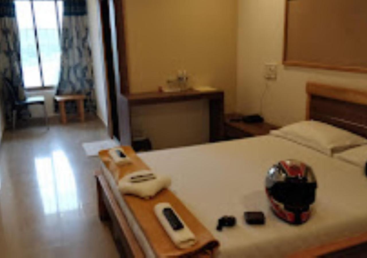 Hotel Jaltarang Kalmath Kankavali Ngoại thất bức ảnh